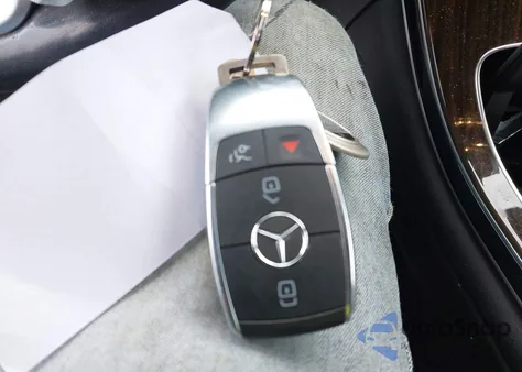 2022 Mercedes-Benz Glc 300 4Matic Suv from USA, damaged, VIN W1N0G8EB6NV342902